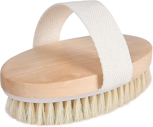 Firm bristles help buff away dead skin cells and boost circulation, leaving skin smooth and refreshed.