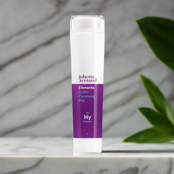 Juliette Armand Hydra Cleansing Milk Cleansing milk removes dirt and make-up.  The Juliette Armand Hydra Cleansing Milk removes impurities from the skin while maintaining the skin’s lipids and moister.  It contains chamomile and green aloe extracts that soften, rich in moisturising, antiseptic and anti-oxidant agents. soothe and moisturise the skin. This cleansing milk with a rich creamy texture that combines a mixture of plant oil ( Coconut & palm )
